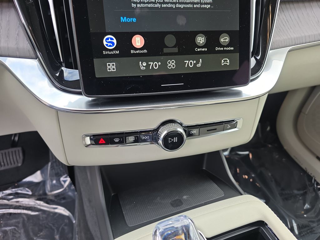 2026 Volvo XC90 Ultra - Photo 16