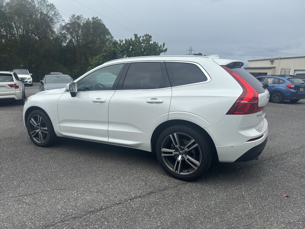 2018 Volvo XC60 T5 Momentum photo 3