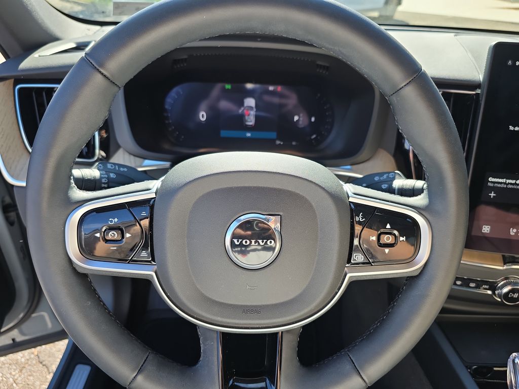 2026 Volvo XC60 Plus - Photo 26