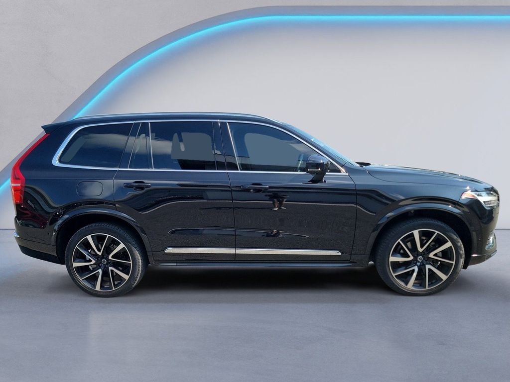 2023 Volvo XC90 AWD Plus photo 3