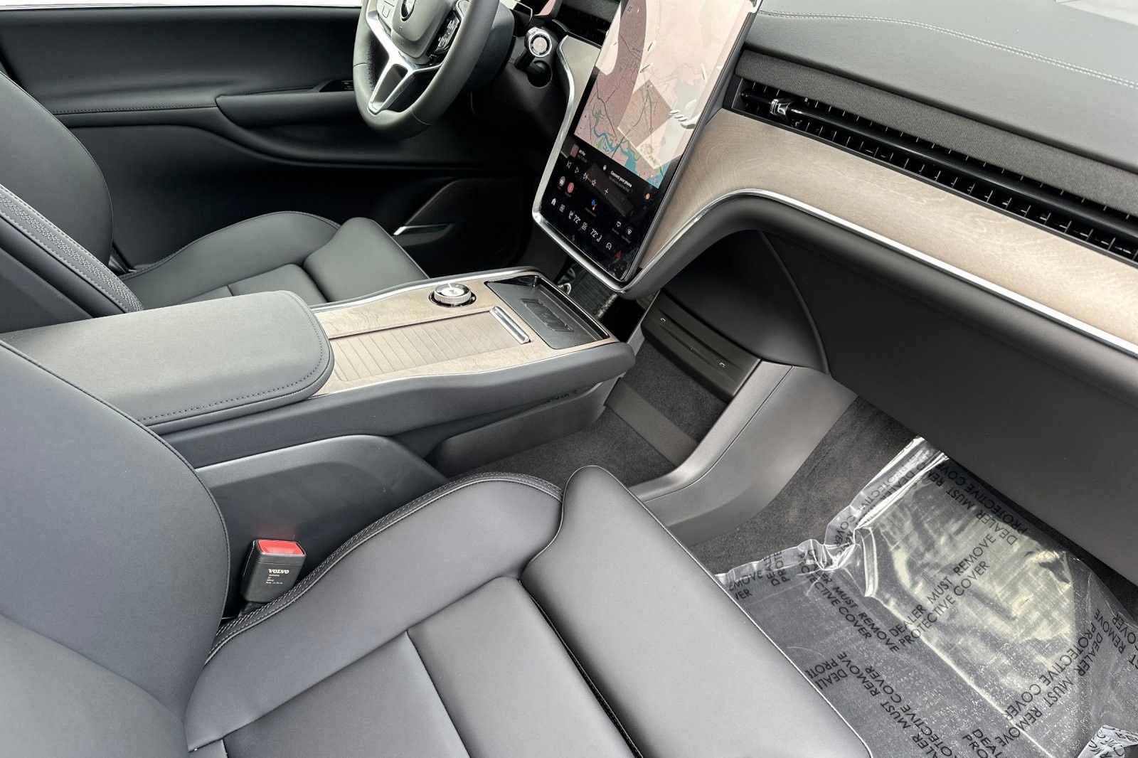 2025 Volvo EX90 Ultra - Photo 19