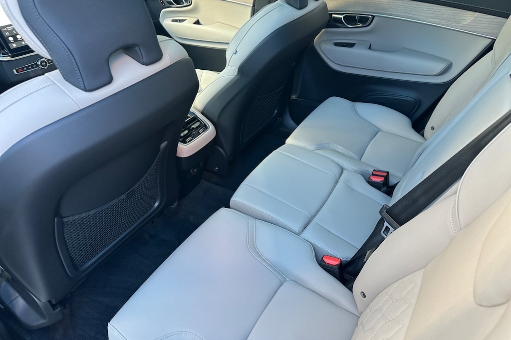 New 2026 Volvo XC90 B6 Plus 7-Seater SUV