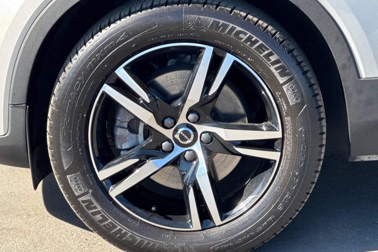 2025 Volvo XC40 Core - Photo 12