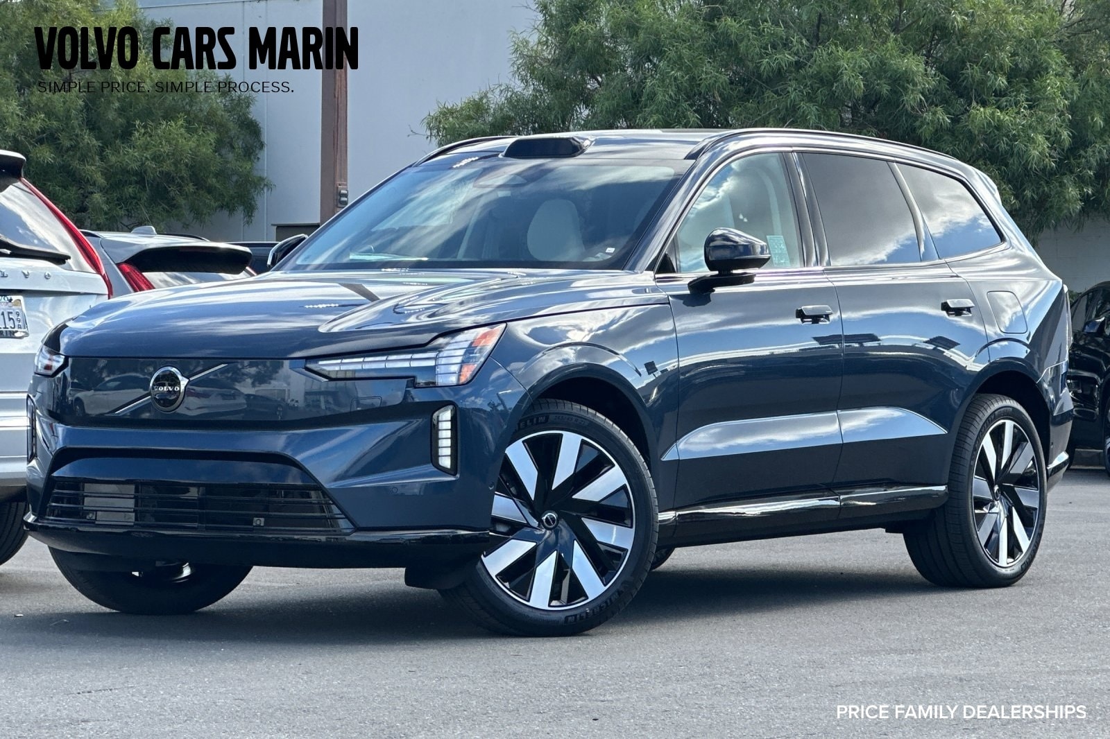 2025 Volvo EX90 Plus's photo