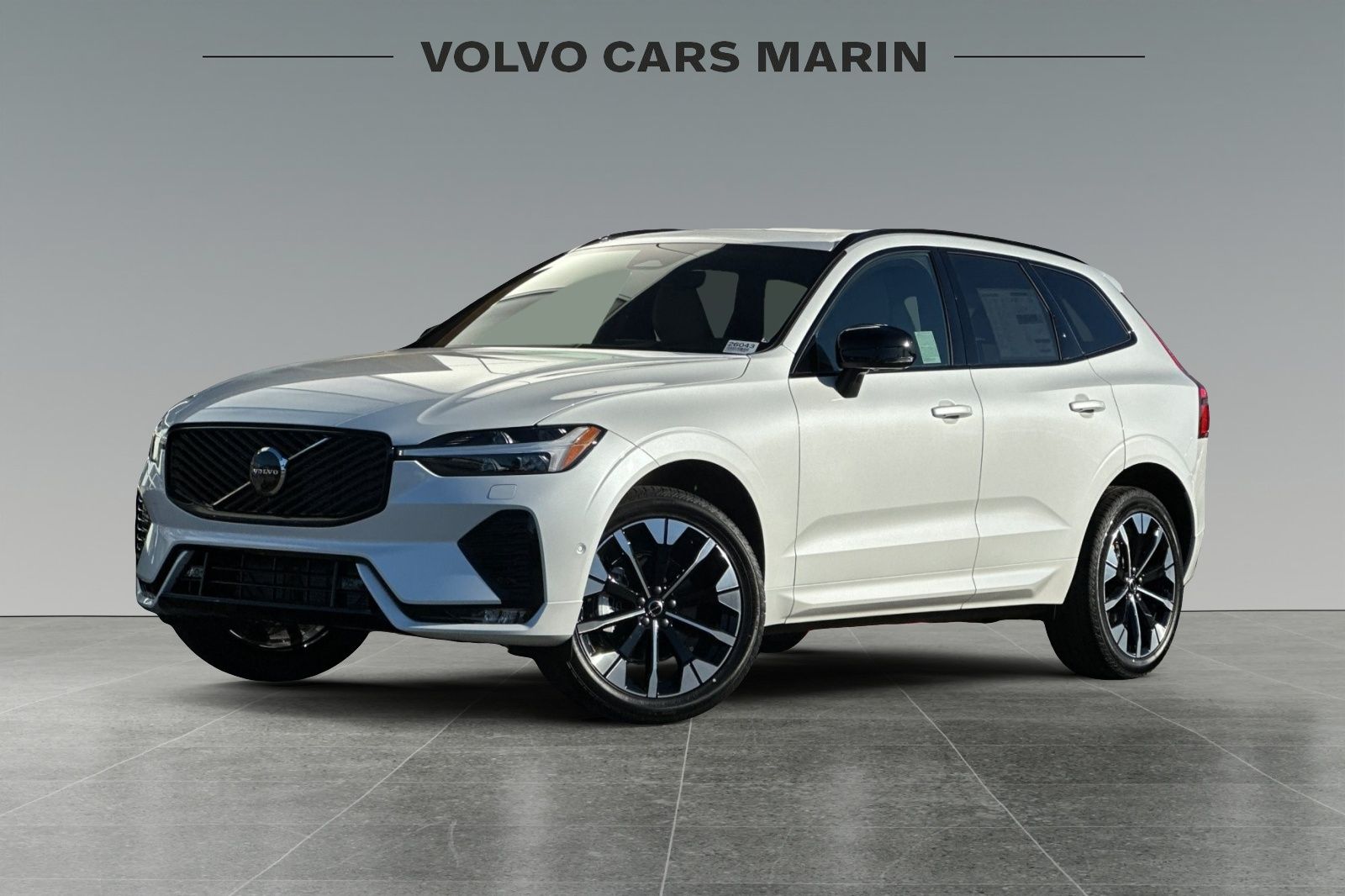 2026 Volvo XC60 B5 Plus Dark AWD's photo