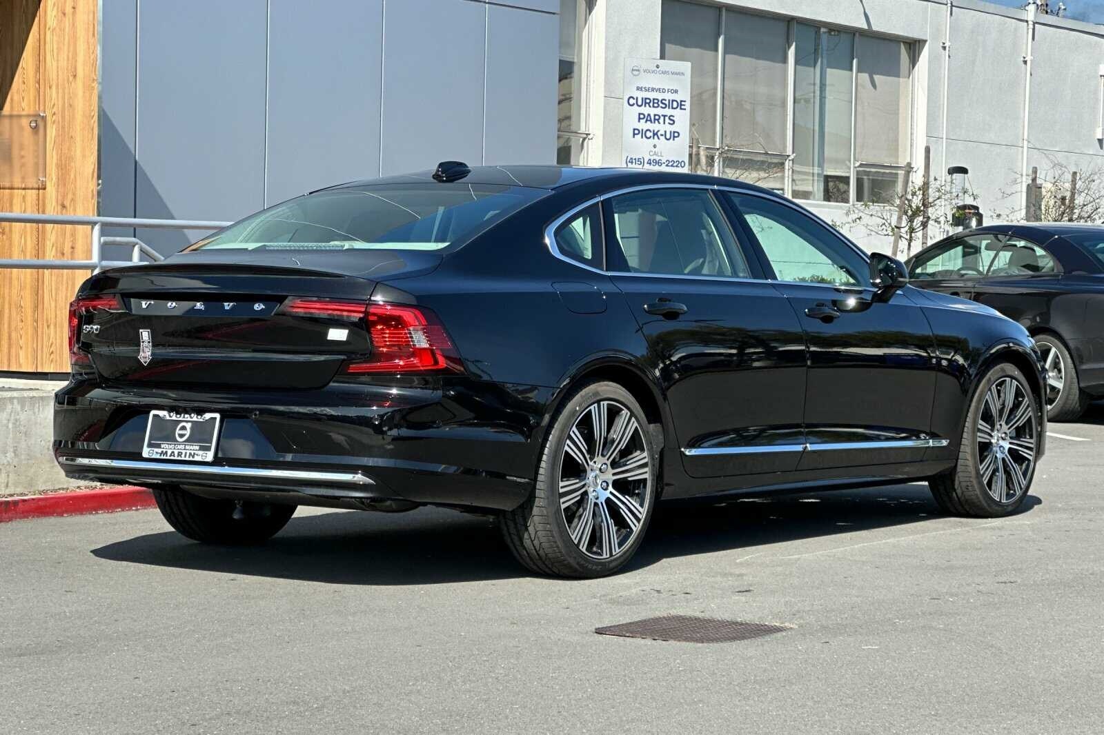 2024 Volvo S90 Recharge Ultimate photo 2