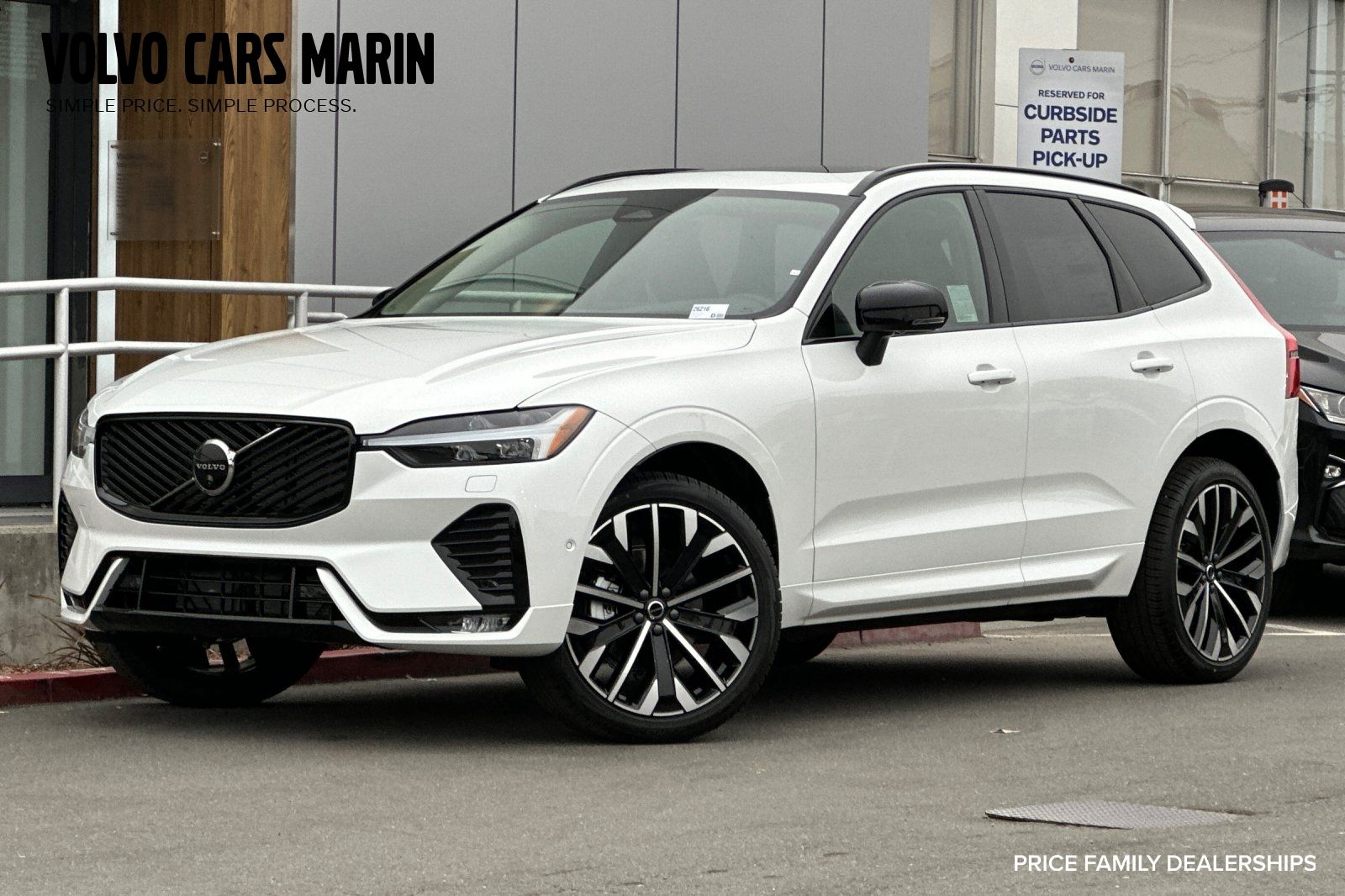 2026 Volvo XC60 B5 Ultra Dark AWD's photo