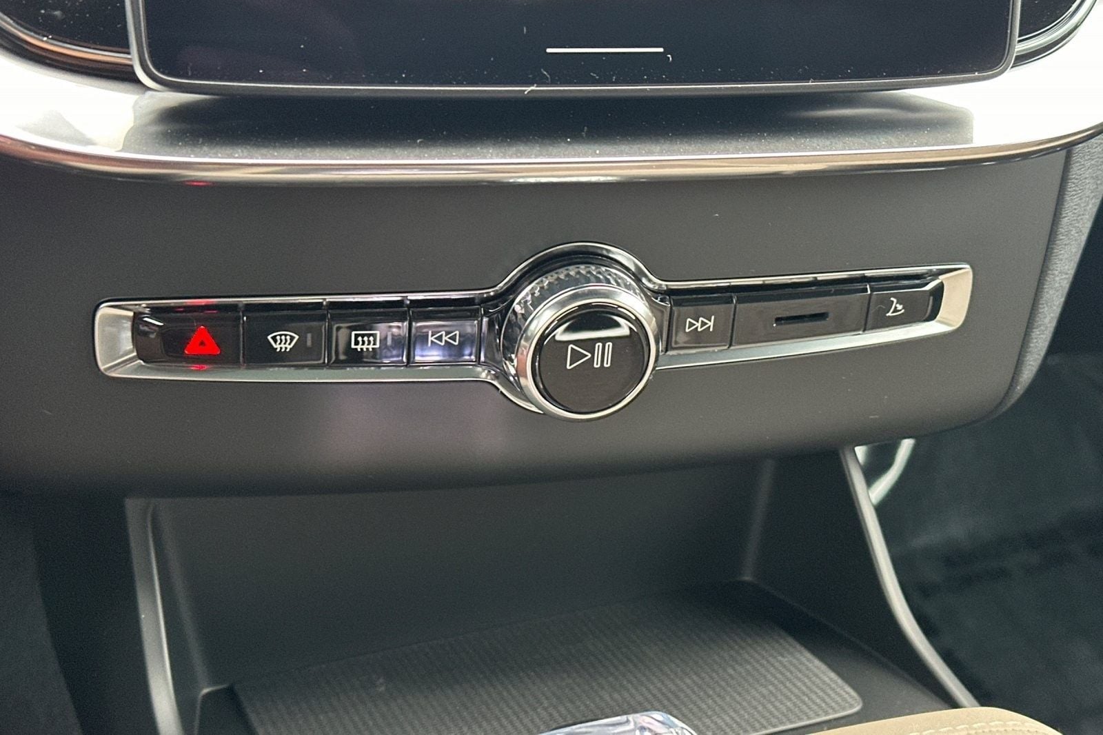 2026 Volvo XC90 Plus - Photo 24