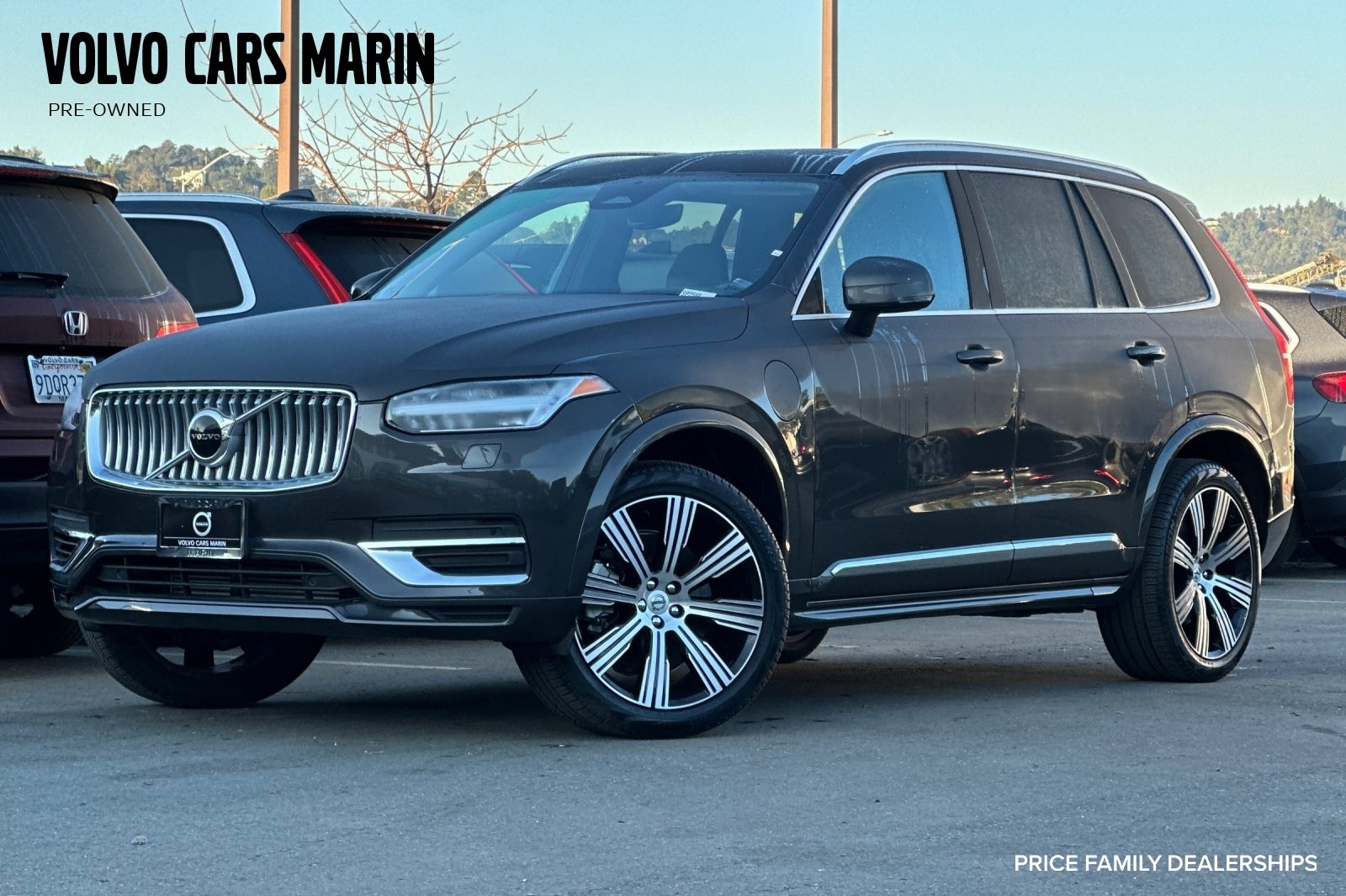 2025 Volvo XC90 Core's photo