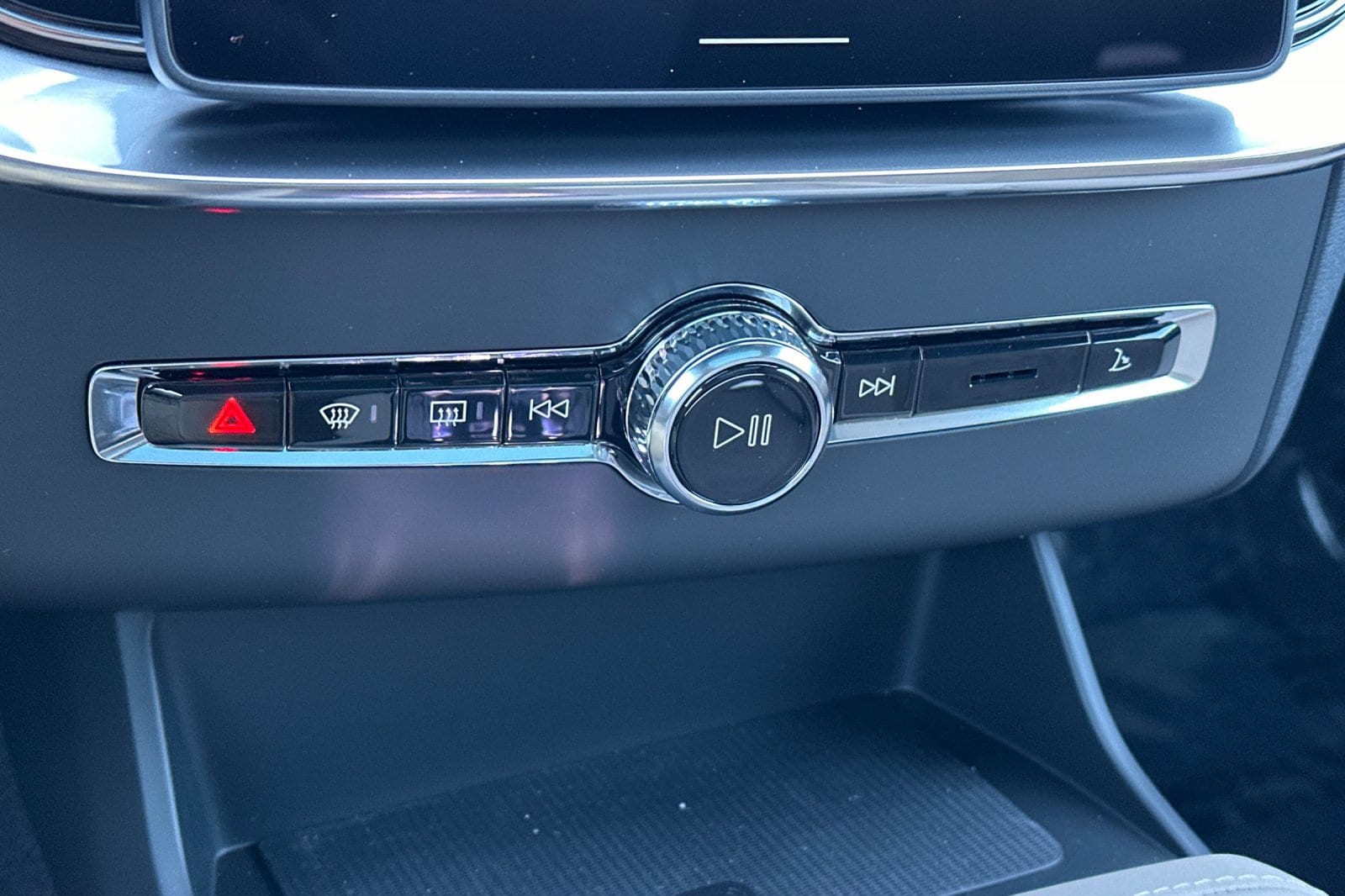 2026 Volvo XC90 Plus - Photo 23