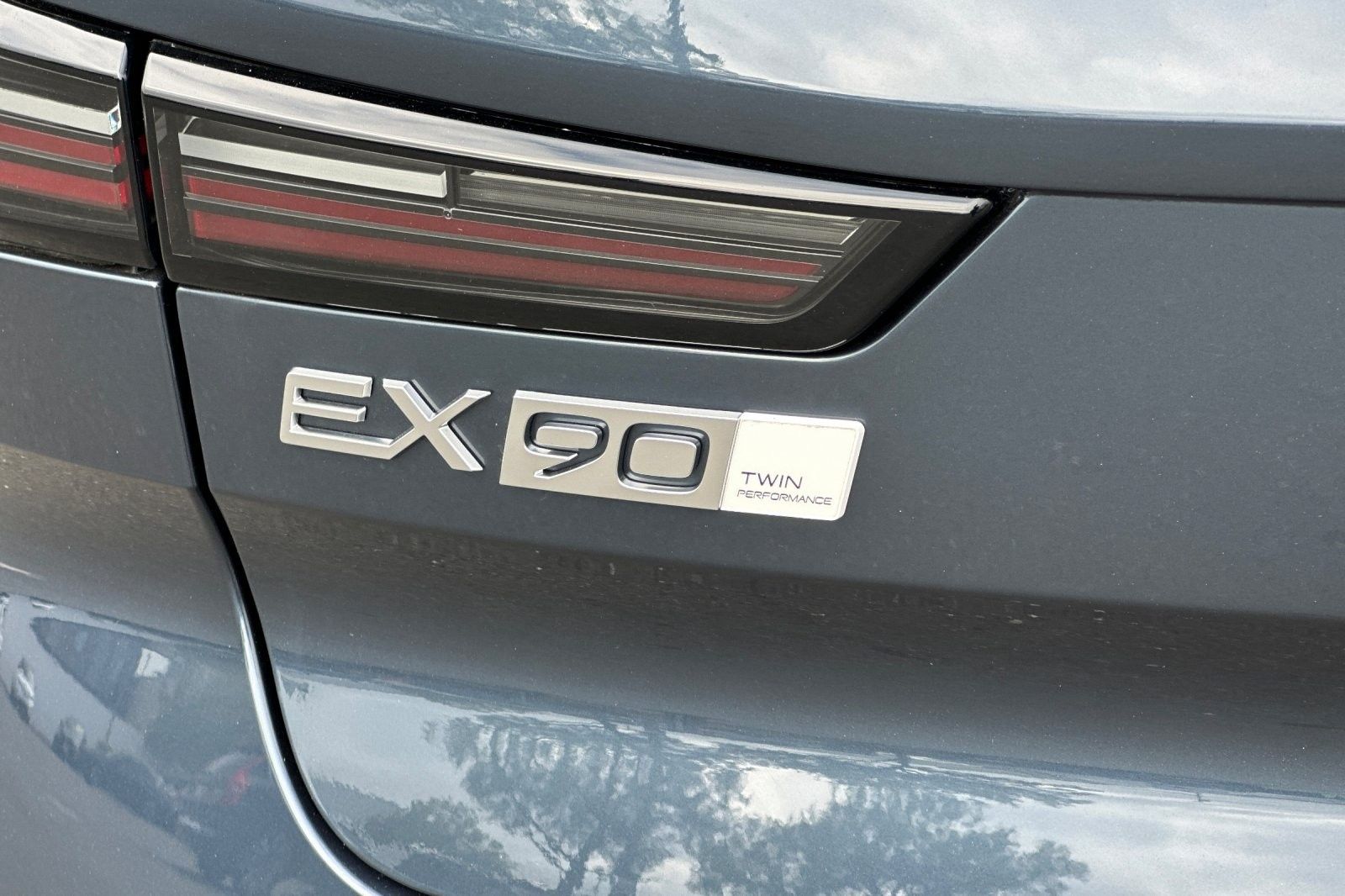 2025 Volvo EX90 Ultra - Photo 12