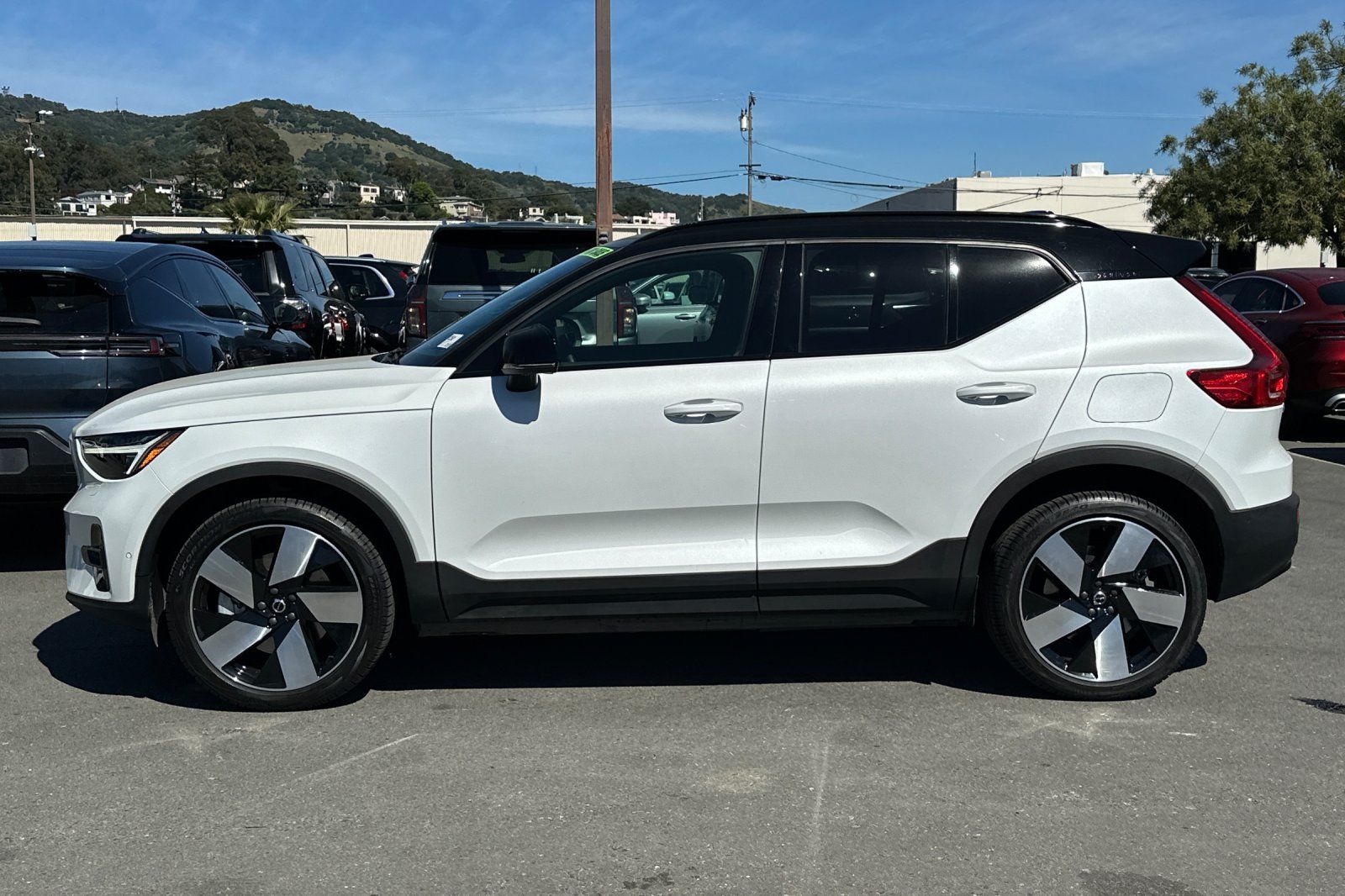 2023 Volvo XC40 Recharge Pure Electric Ultimate photo 5