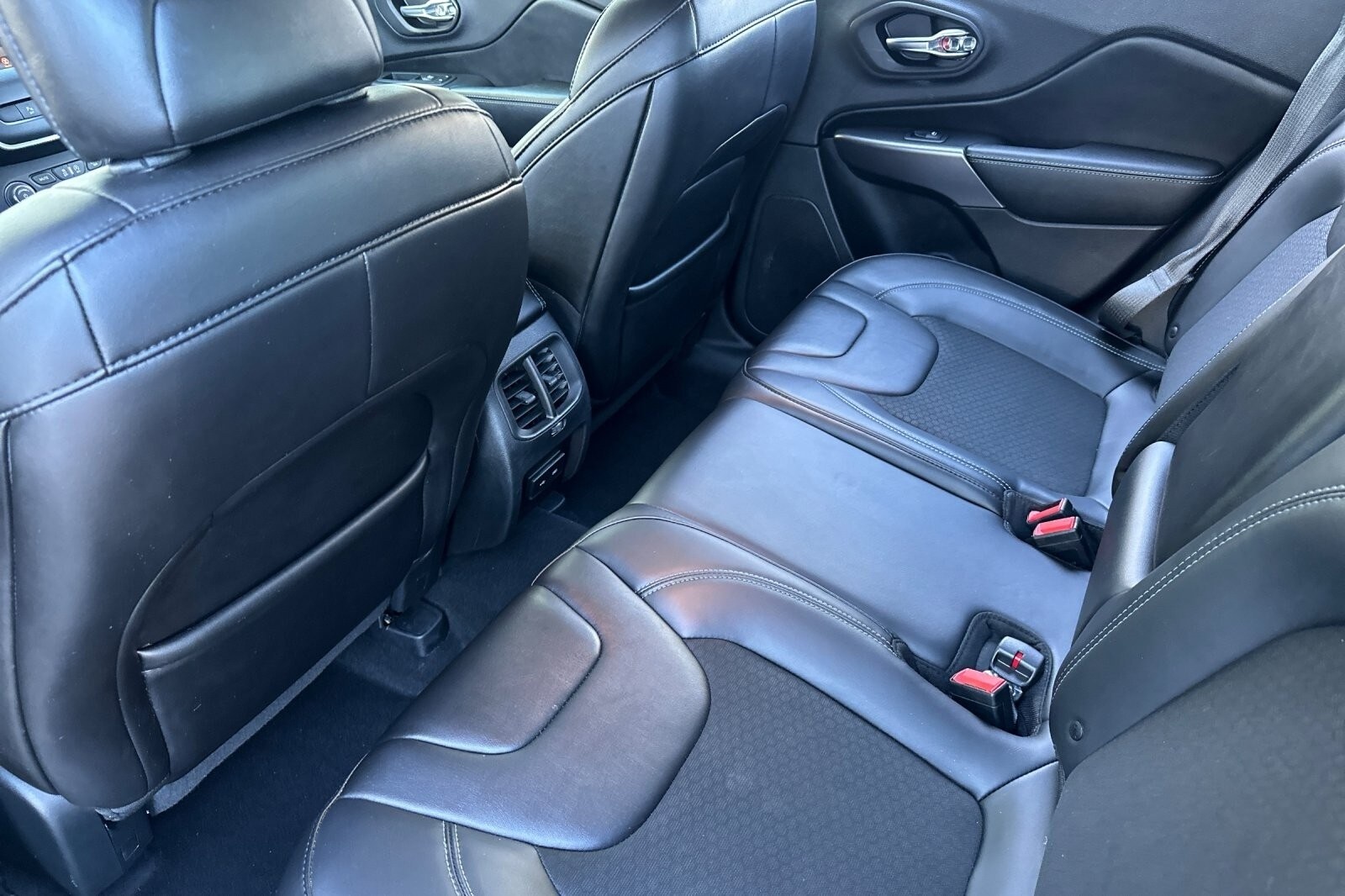 2019 Jeep Cherokee Latitude photo 4