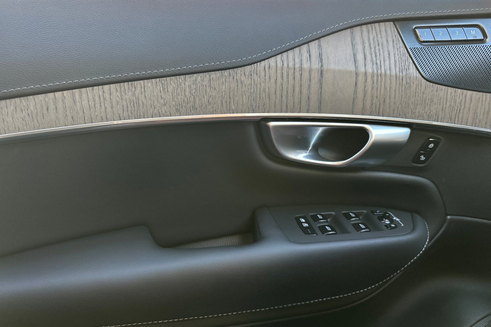 2024 Volvo XC90 Ultimate - Photo 14