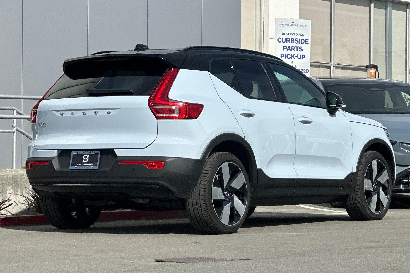 Used 2025 Volvo EX40 Ultra with VIN YV4ER3HL7S2524584 for sale in San Rafael, CA