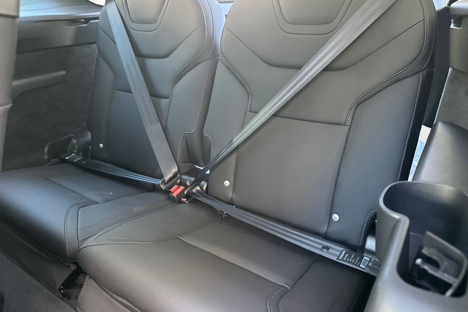 2025 Volvo EX90 Ultra - Photo 17