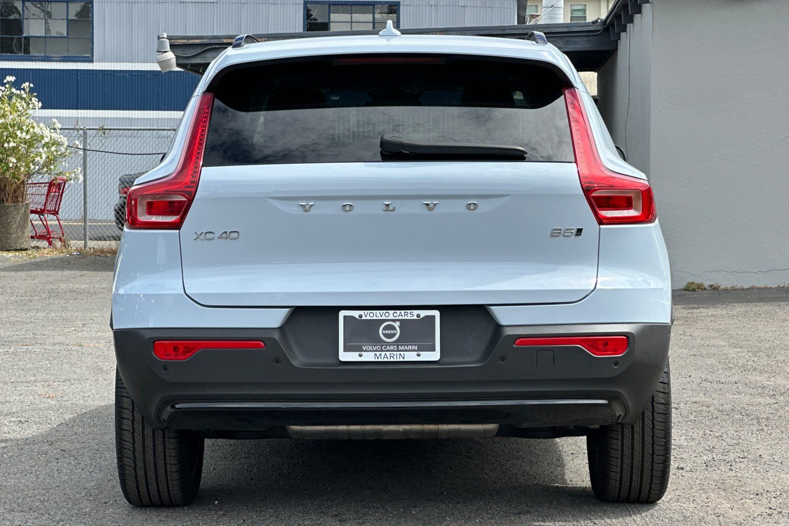 2026 Volvo XC40 Plus - Photo 8