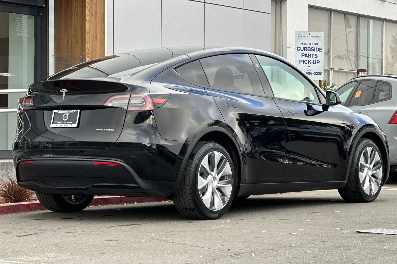Used 2023 Tesla Model Y Long Range with VIN 7SAYGDEE0PF922924 for sale in San Rafael, CA