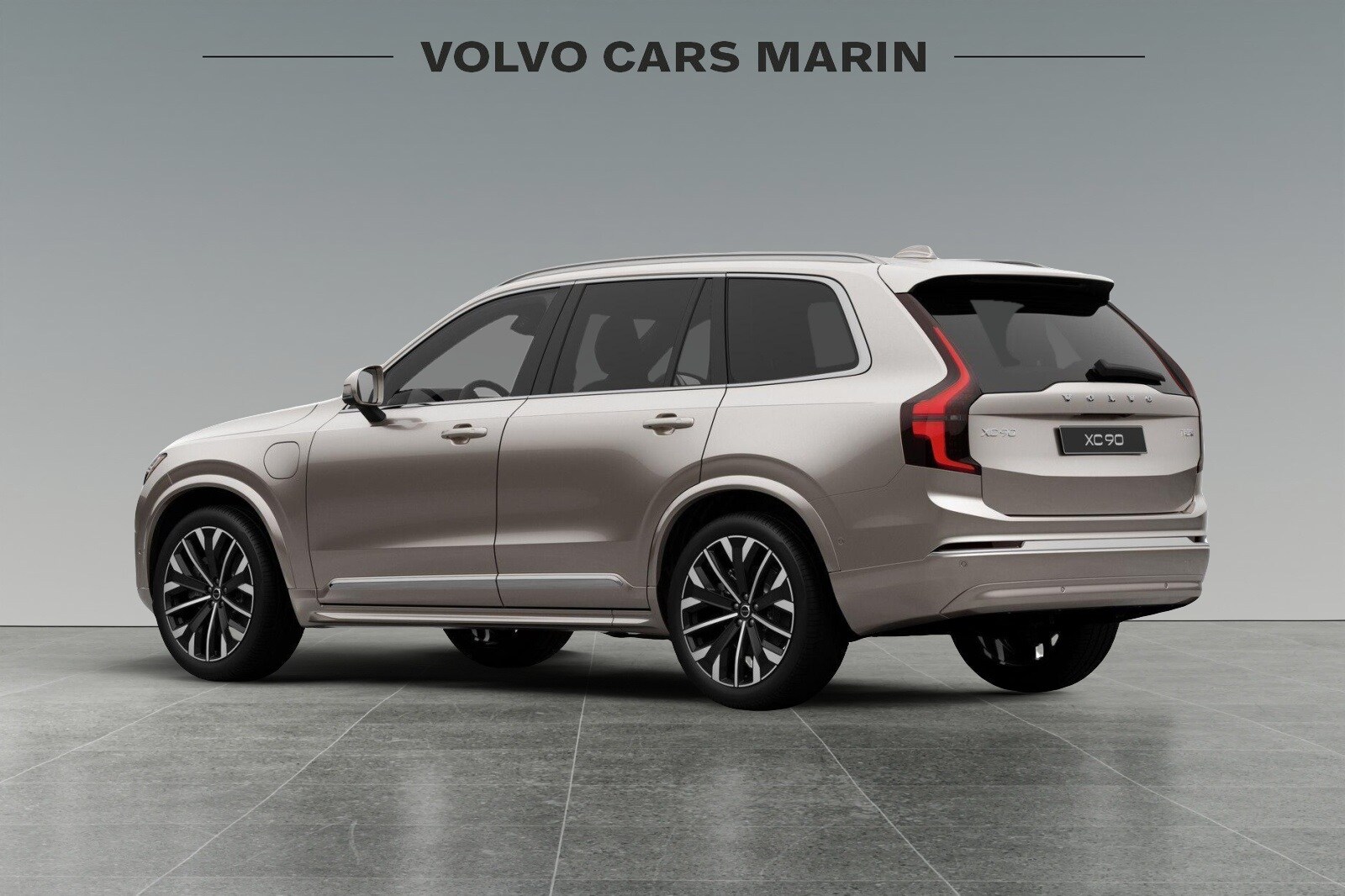2026 Volvo XC90 T8 Plus photo 4
