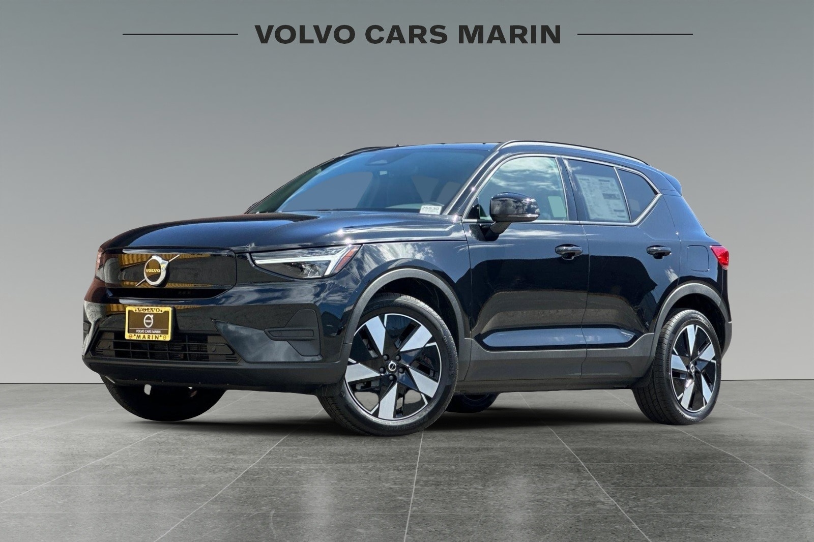2025 Volvo EX40