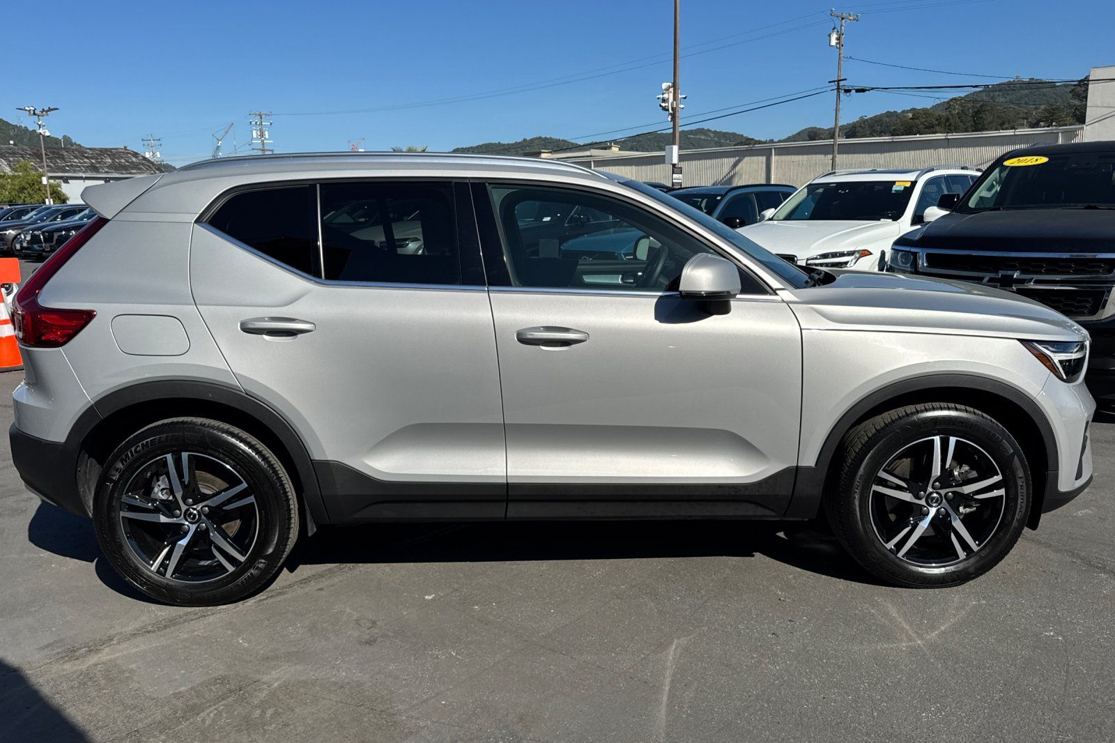 2025 Volvo XC40 Core - Photo 9