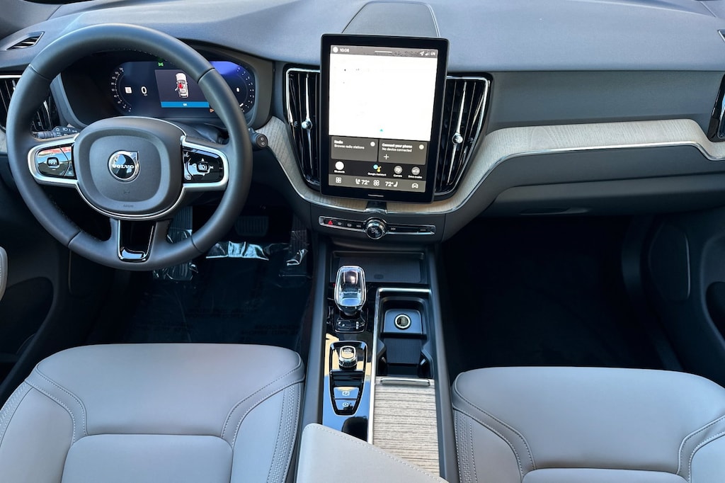 New 2026 Volvo XC60 B5 Plus SUV