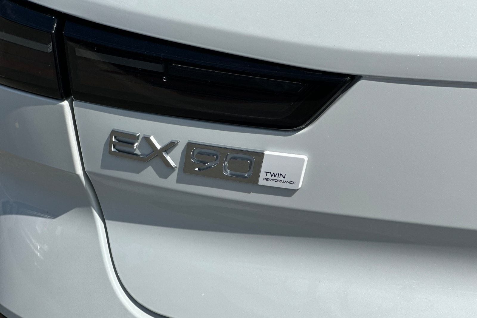 2025 Volvo EX90 Plus - Photo 12