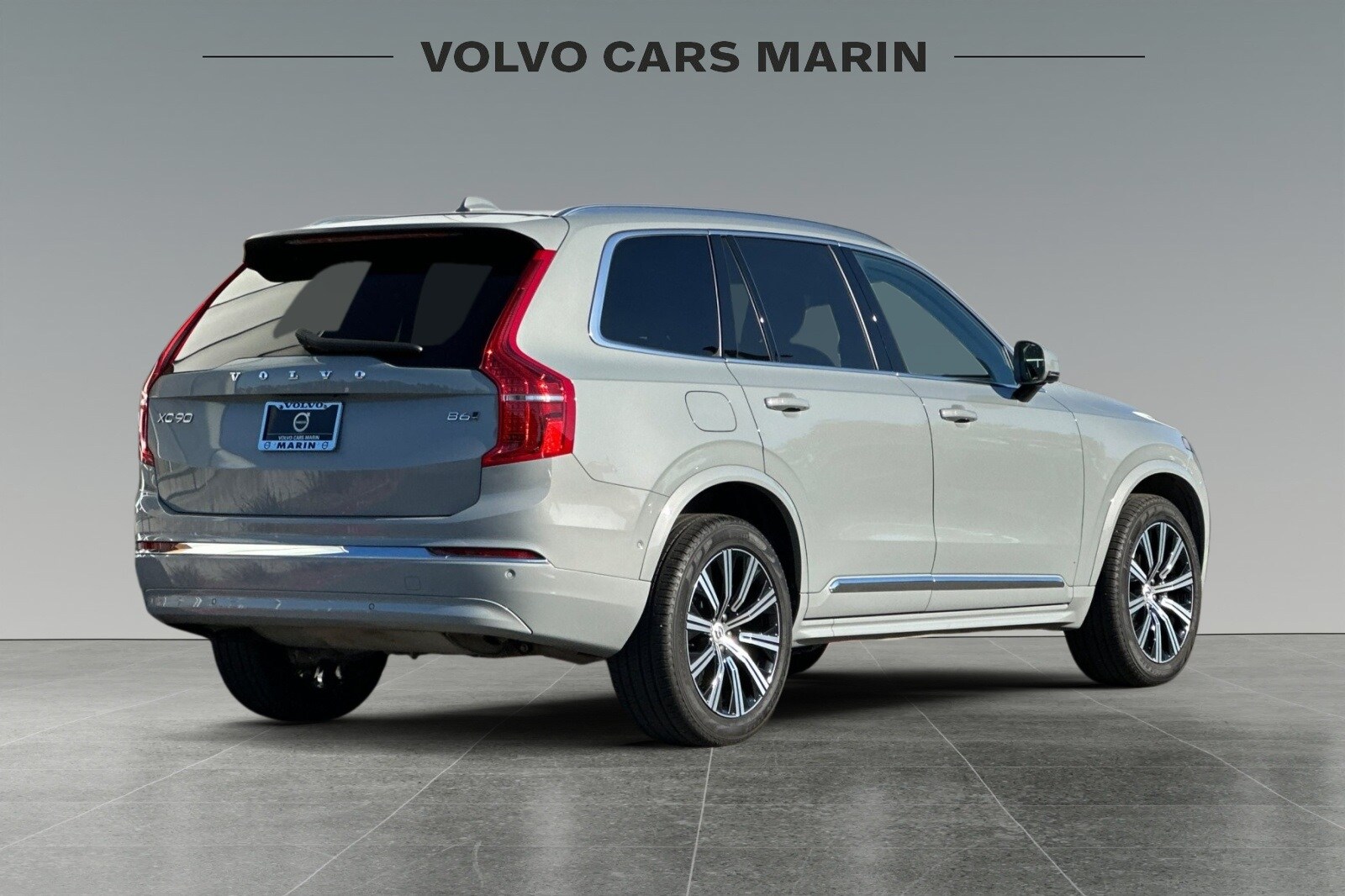 2025 Volvo XC90 Plus photo 2