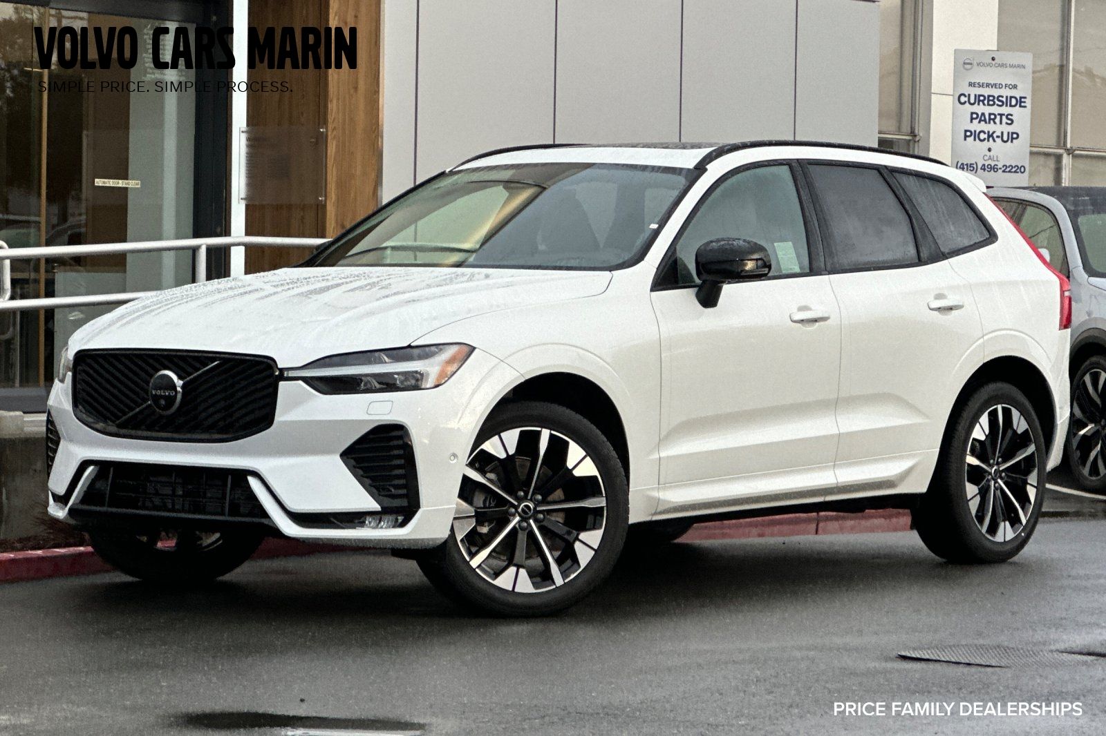 2026 Volvo XC60 B5 Plus Dark AWD's photo