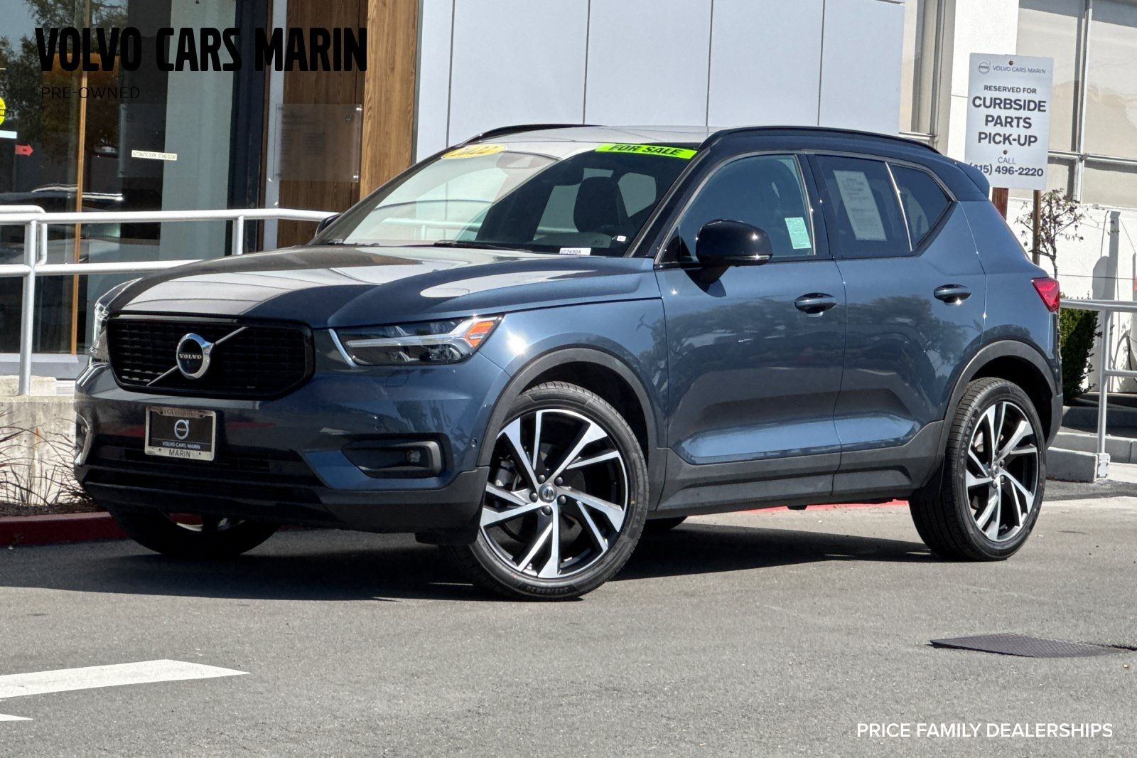 2022 Volvo XC40 T5 R-Design AWD's photo