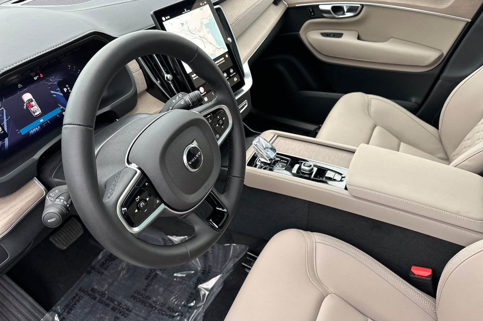 2026 Volvo XC90 Plus - Photo 13