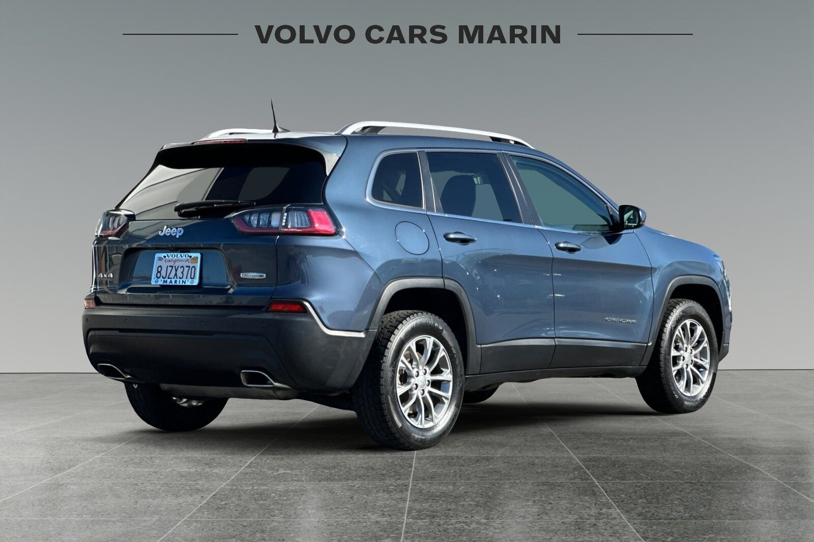 2019 Jeep Cherokee Latitude photo 2