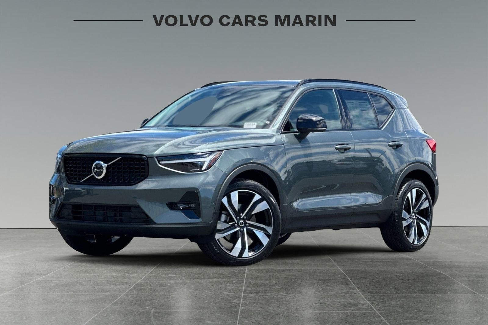 2026 Volvo XC40