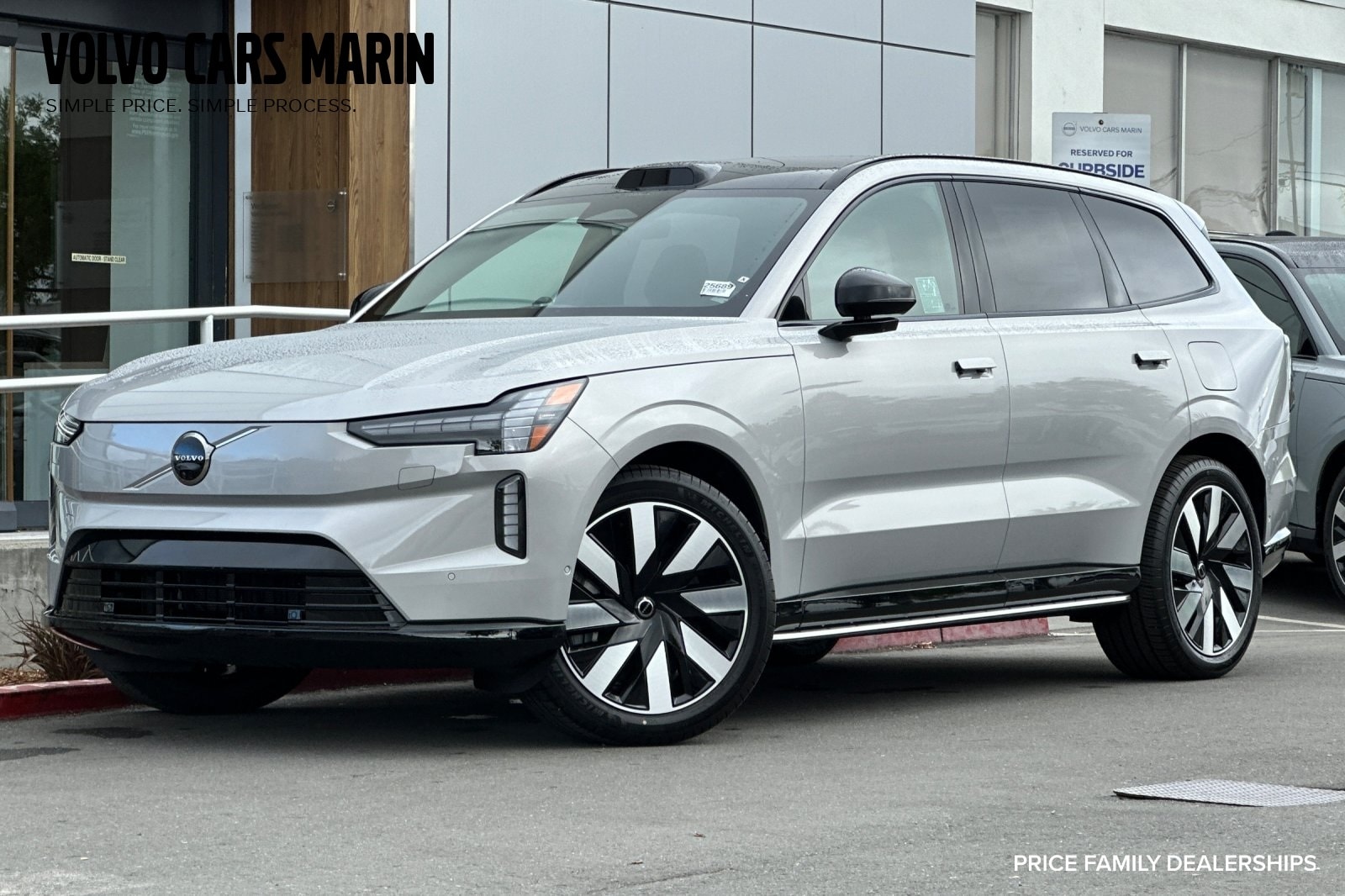 2025 Volvo EX90 Ultra's photo