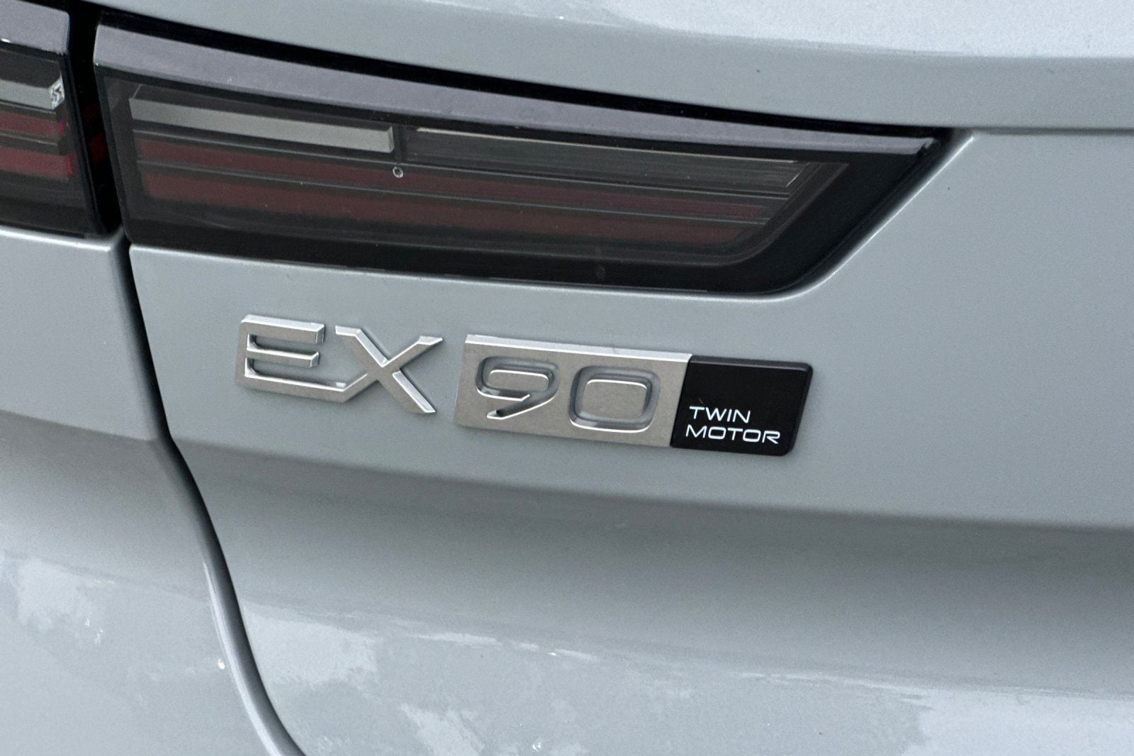 2025 Volvo EX90 Ultra - Photo 12