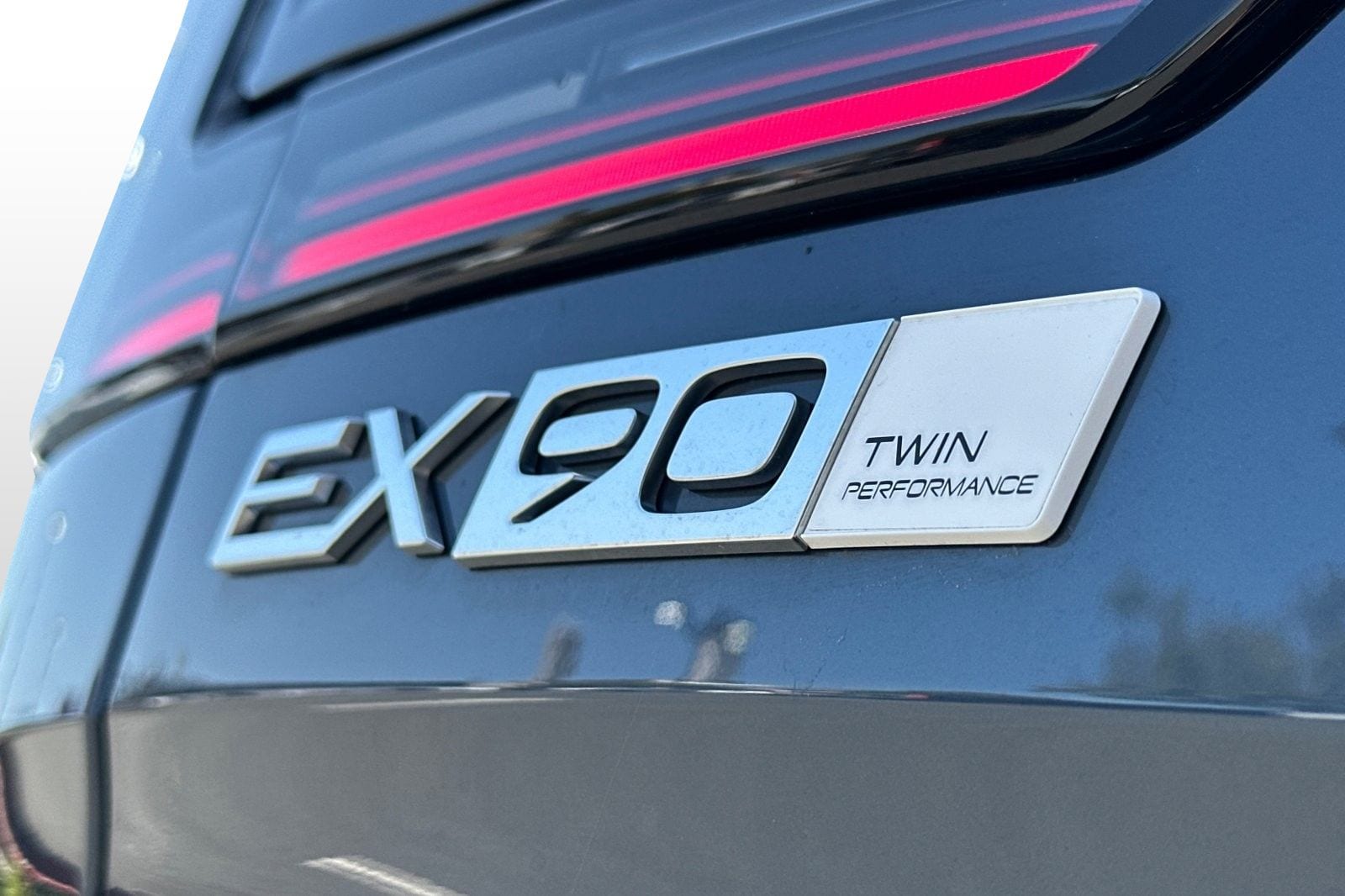 2025 Volvo EX90 Ultra - Photo 12