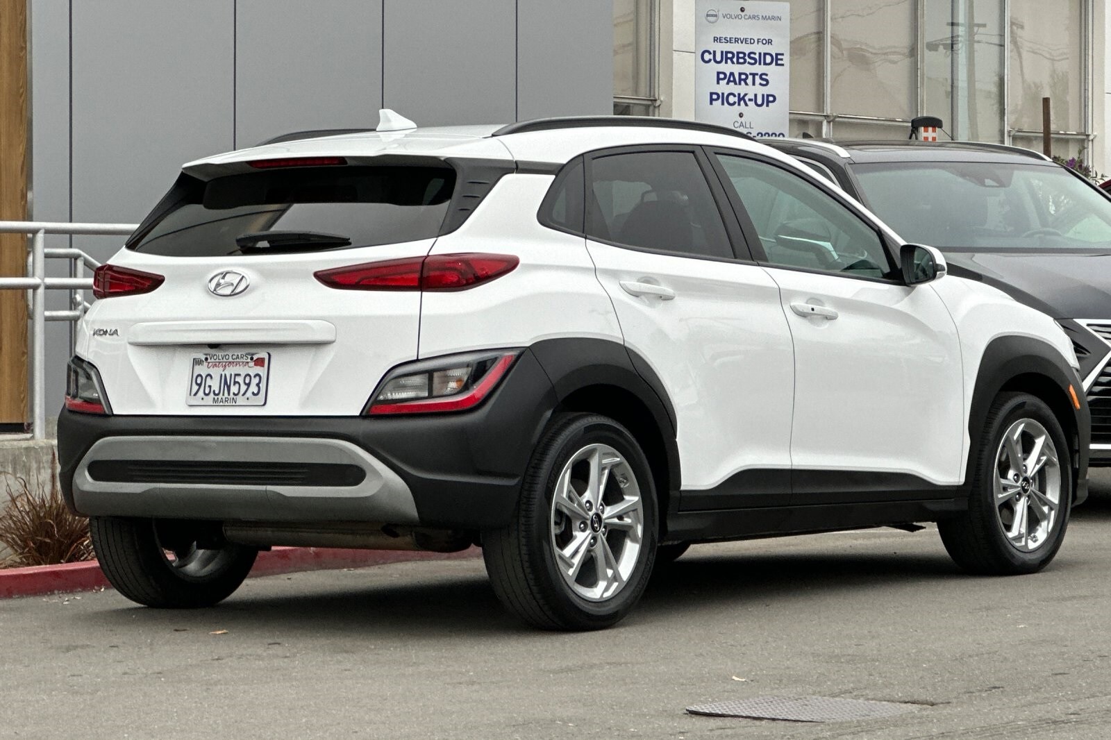 2023 Hyundai Kona SEL photo 2