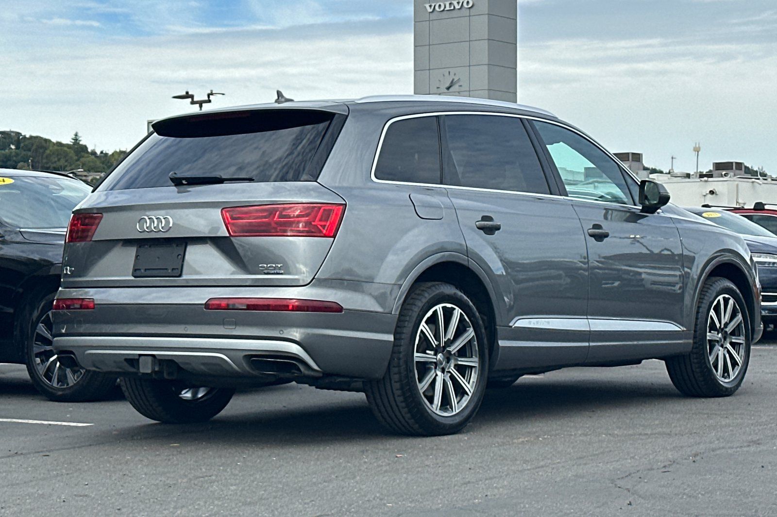 Used 2017 Audi Q7 Premium Plus with VIN WA1LAAF72HD023962 for sale in San Rafael, CA