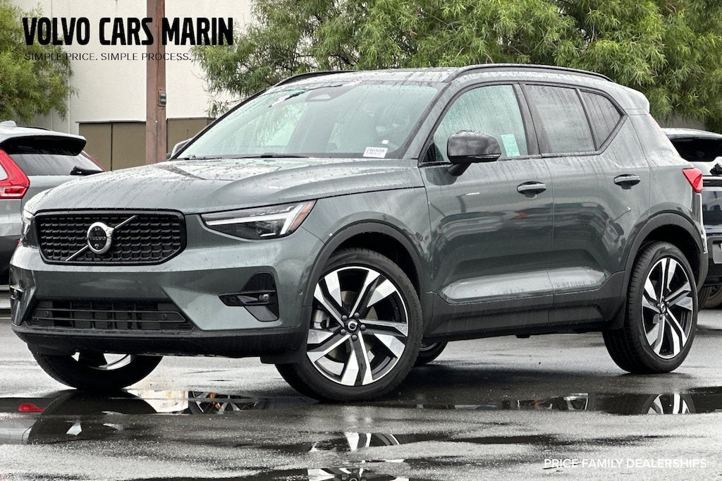 New 2026 Volvo XC40 B5 Ultra SUV