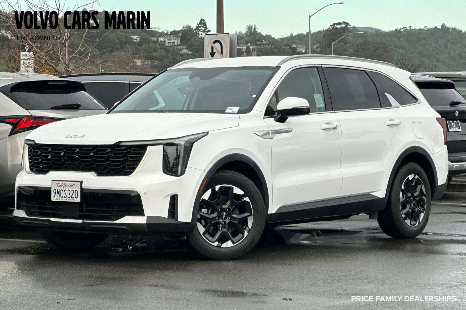 2024 Kia Sorento S's photo