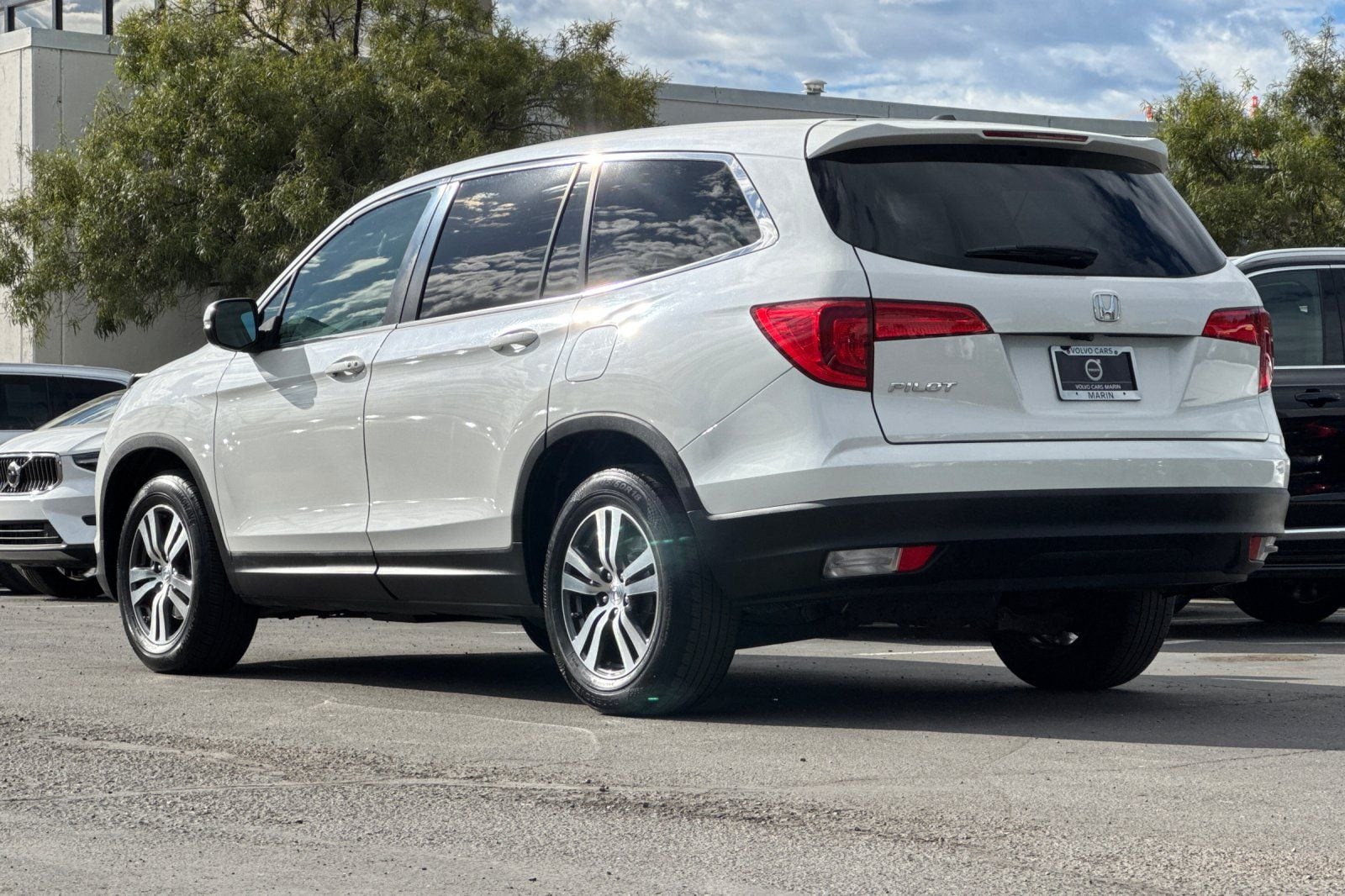 2017 Honda Pilot EX-L FWD photo 5