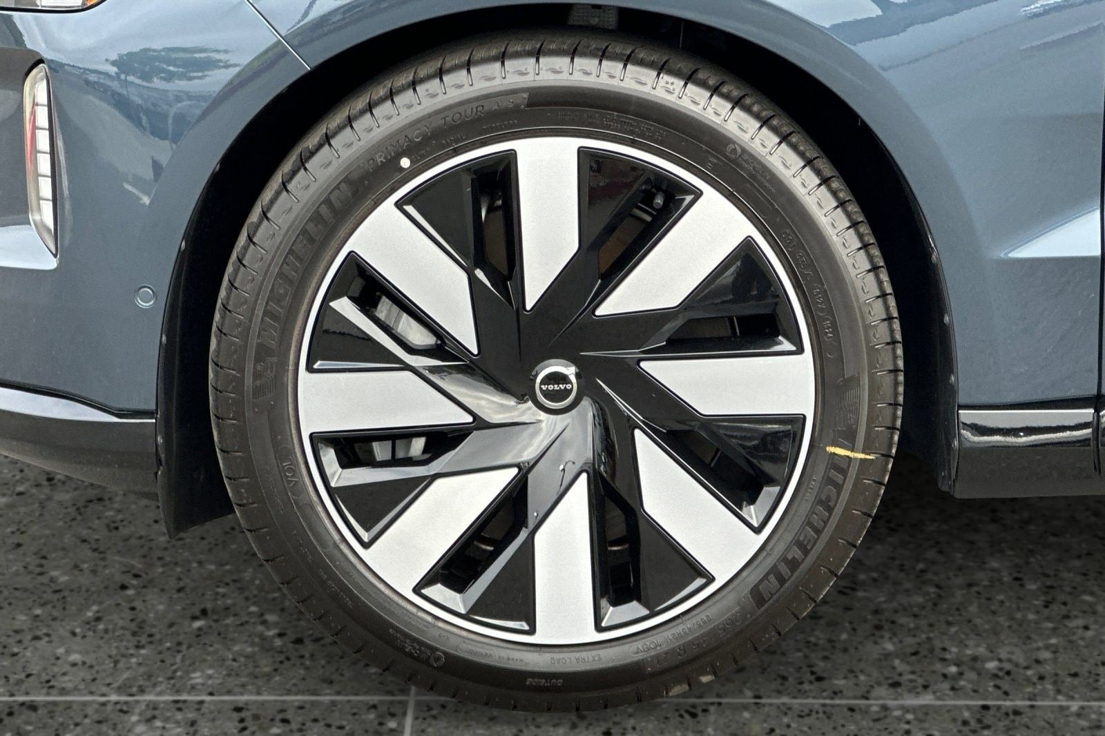 2025 Volvo EX90 Ultra - Photo 11