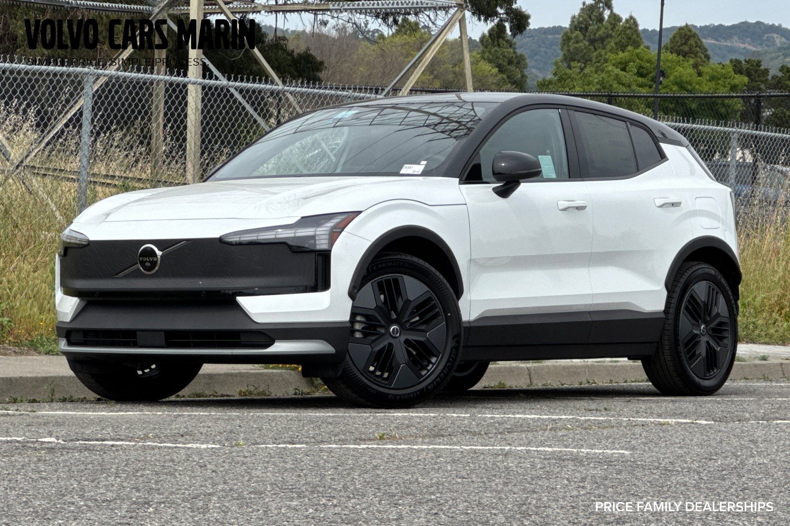 2026 Volvo EX30 Twin Motor Cross Country Ultra's photo