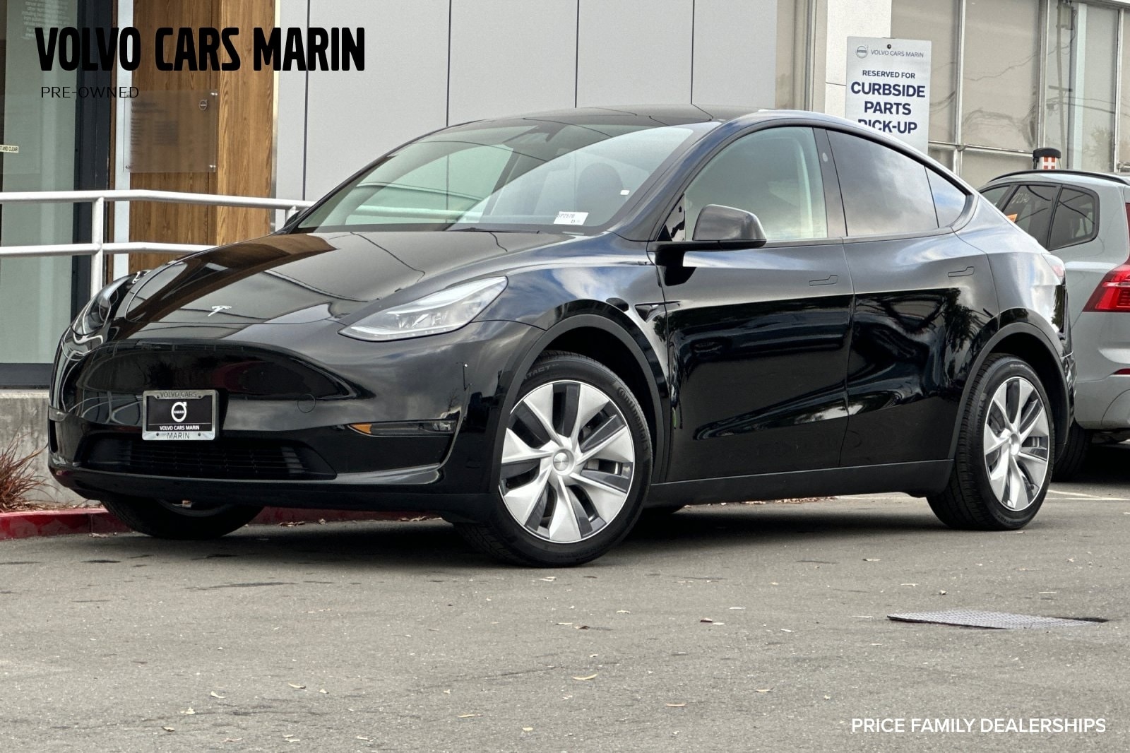 2023 Tesla Model Y Long Range's photo