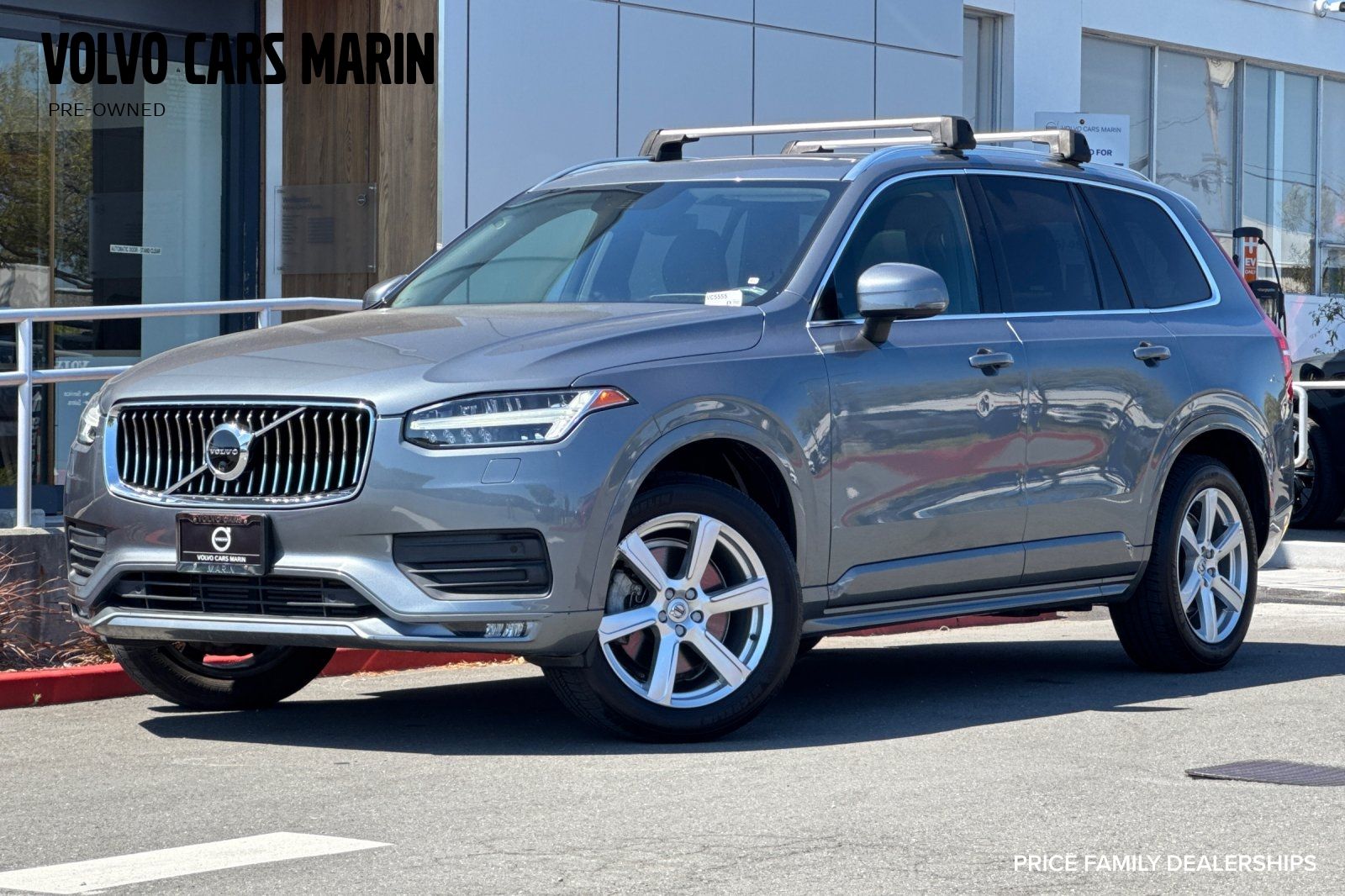 2020 Volvo XC90 T6 Momentum AWD's photo