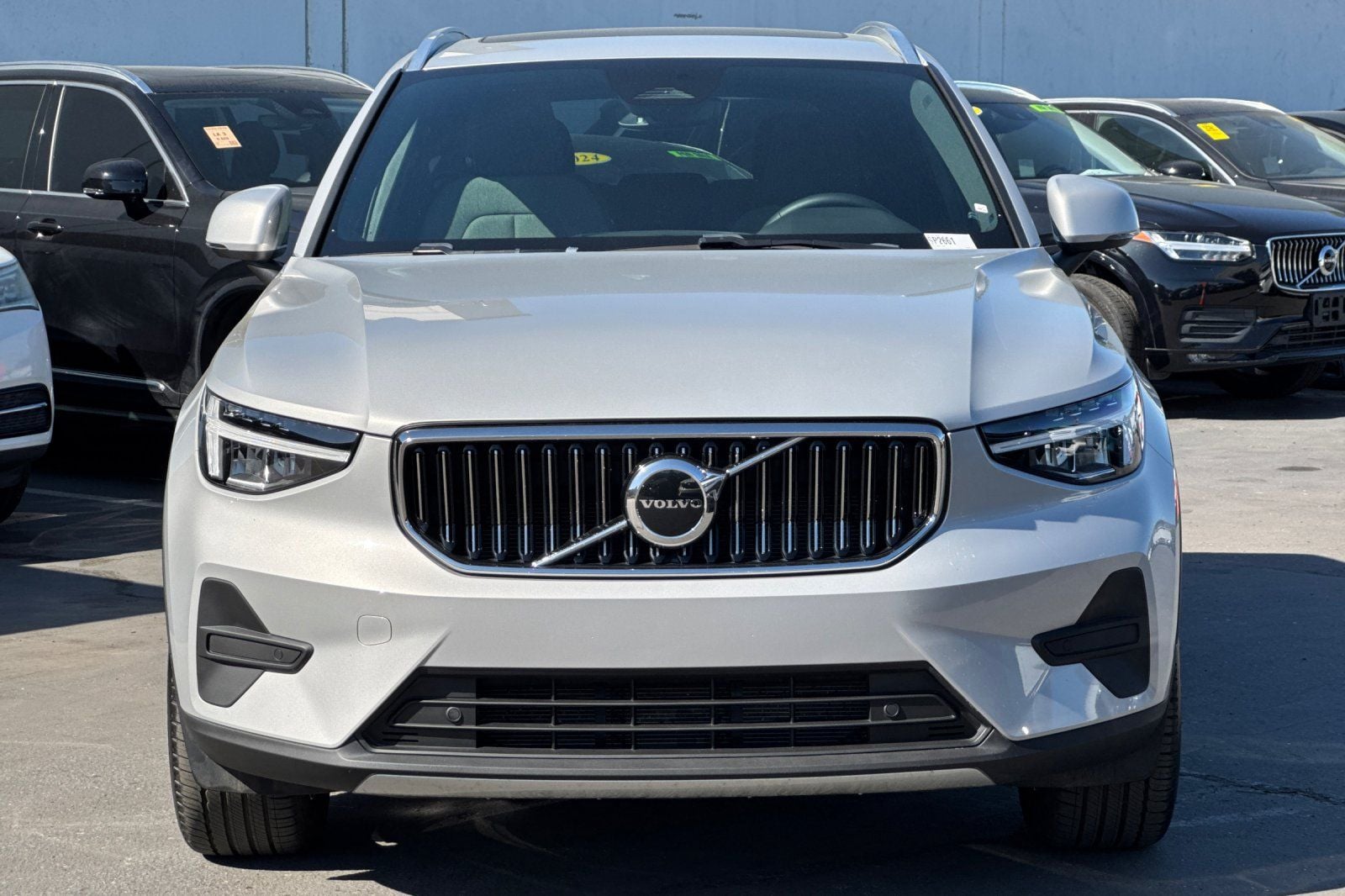 2025 Volvo XC40 Core - Photo 11