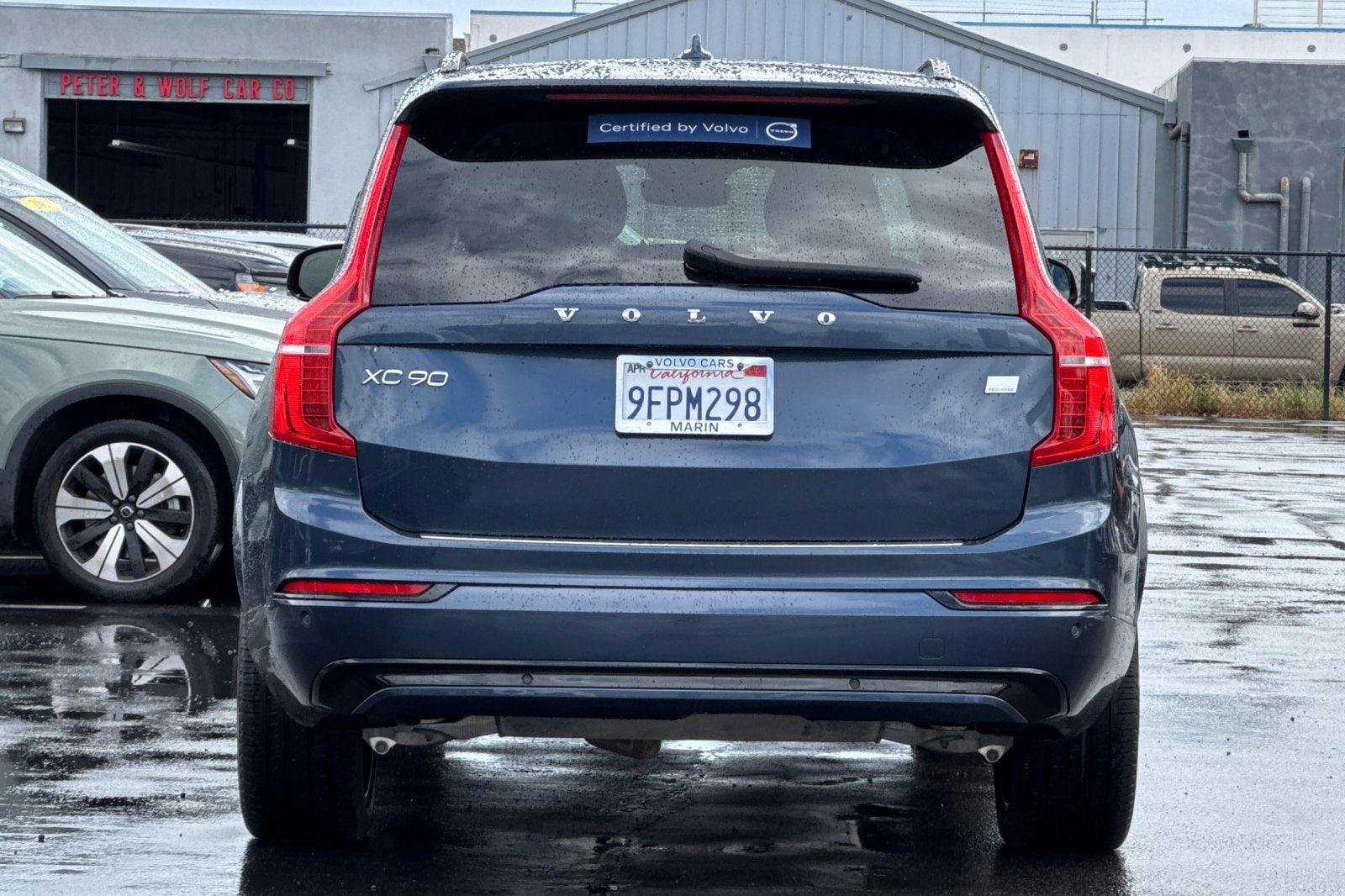 2023 Volvo XC90 Recharge Plug-In Hybrid Plus Dark 7-Seater photo 3
