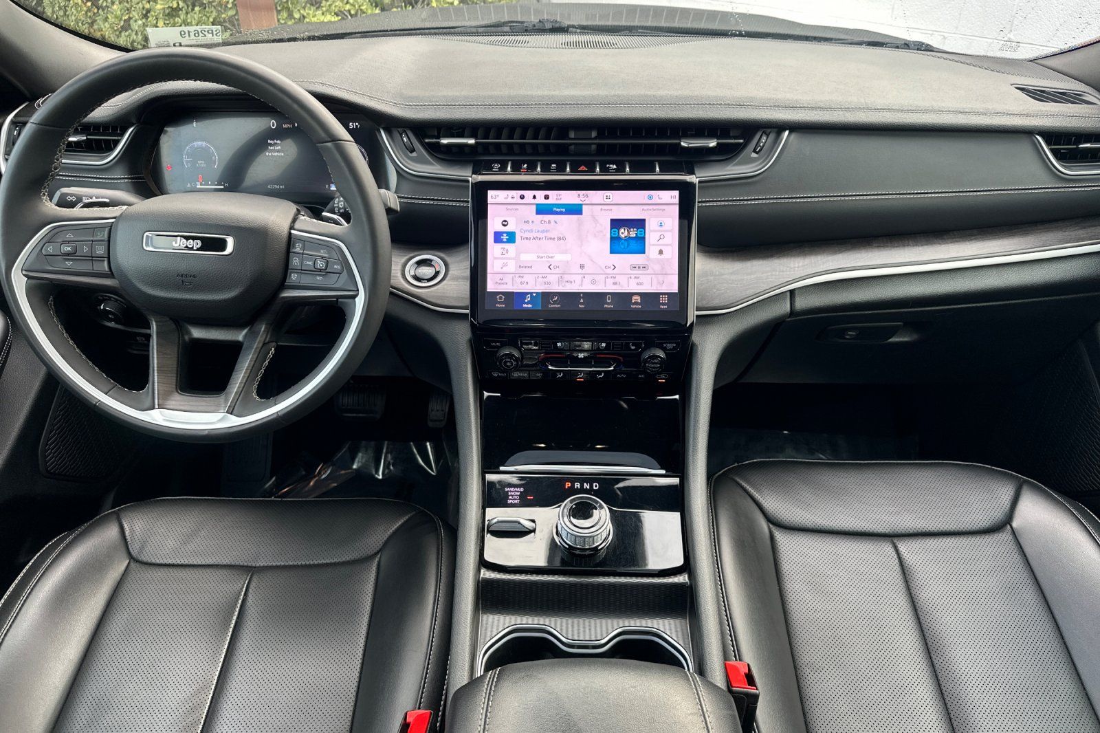 2024 Jeep Grand Cherokee L Limited photo 2