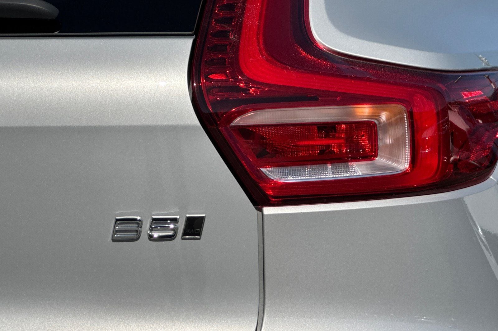 2025 Volvo XC40 Core - Photo 13