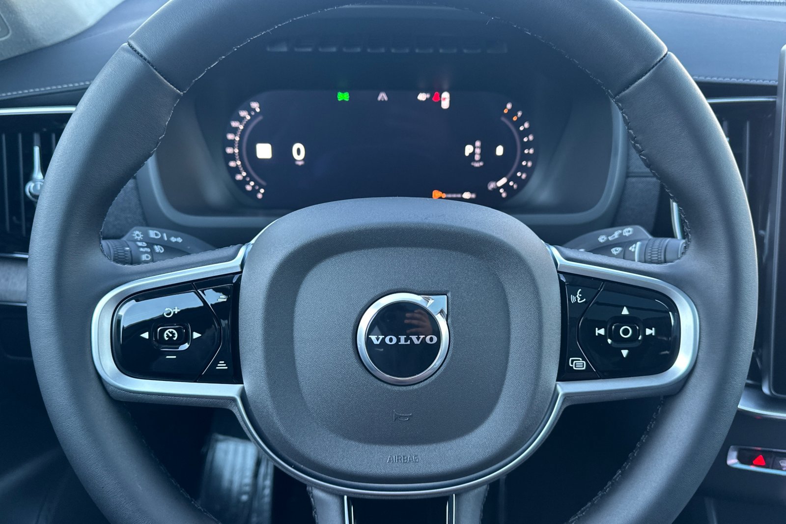 2026 Volvo XC90 Ultra - Photo 26